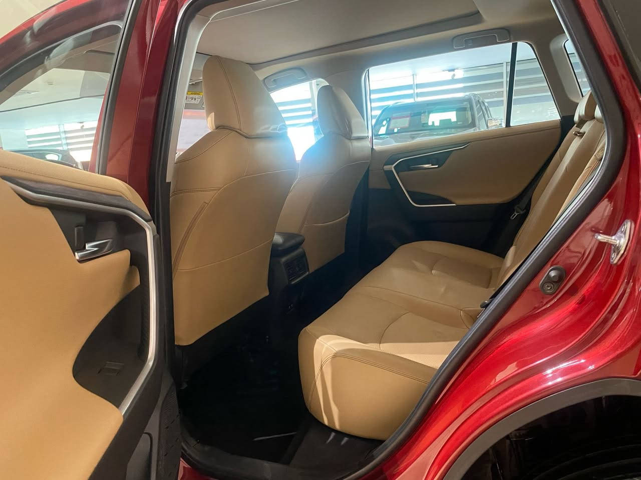 تويوتا راف فور RAV4 خليجي ١/١ فول
اعلى مواصفات بالخليجي وكالة ساز
مواصفات كلين تايتل 
 بدون صبغ او تبديل او تعديل بارد
 محرك و كير مكفول و ما مفتوح
 سنوية جديد رقم جديد
سيارة ربع دينار متصرف عليها
 و سيارة بسمي شرط التحويل و الوكالة 
بلاجكتور 
لايتات أمامي و خلفي زينون + LED
لايتات AUTO 
ويل كروم حجم كبير
سقف بانوراما على طول السقف
فورويل 4WD
حساس أمامي و خلفي 
بصمة أبواب + تشغيل + تشغيل عن بعد 
صندوق شفط + كهربائي 
كشنات كهرباء 
كشنات جلد  كشنات خزن وضعيتين
لدات داخلية 
تحكم ستيرن فول + تحديد سرعة 
تبريد لمس (بيانو)
شاشة اعطال 
مودات قيادة NORMAL + ECO + SPORT 
و ٤ جامات كهرباء + مراية كهرباء + اشارة بالمراية 
محرك ٢.٥ 
و بعد مواصفات هواية 
سعر 245 و بي مجال بسيط رقم موبايل ***********
