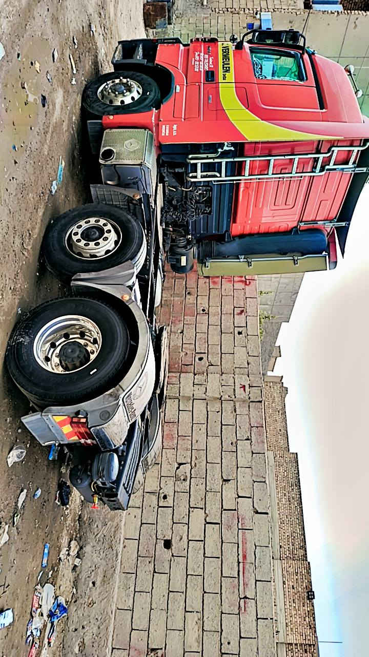 للبيع
اكتروس موديل 2006 سنكل امامي   8نمر عرجه سنويه وارقام جدد مربوطه اربع محاور فلات دبل تاير 42طن.  سنكل مضيوف بالسنويه 

سياره جاهزه 

للاستفسار الاتصال 

***********
