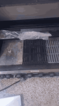 شواية برغر ودجاج تشوي اي شي غير مستخدمه واتساب ***********
