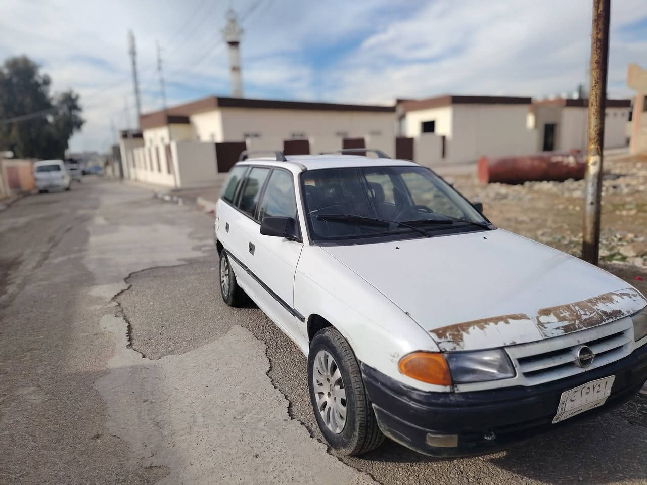 السلام عليكم استر حجم ١٦موديل ٩٣ مصلحه دواير ودوسات تواير جدد محرك شرط  سنويه للثمانيه وعشرين كابون بانزيت السعر ٥٠وبيه مجال ***********
