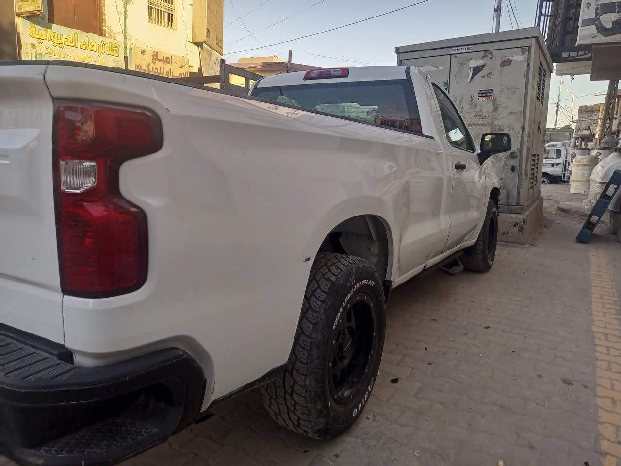 سلام عليكم
سلفرادوو موديل 2021
بدون رقم تترقم جميع محافظات 
مكينه 6 سلندر 4300
مكاني ديوانيه مركز محافظه 
***********
