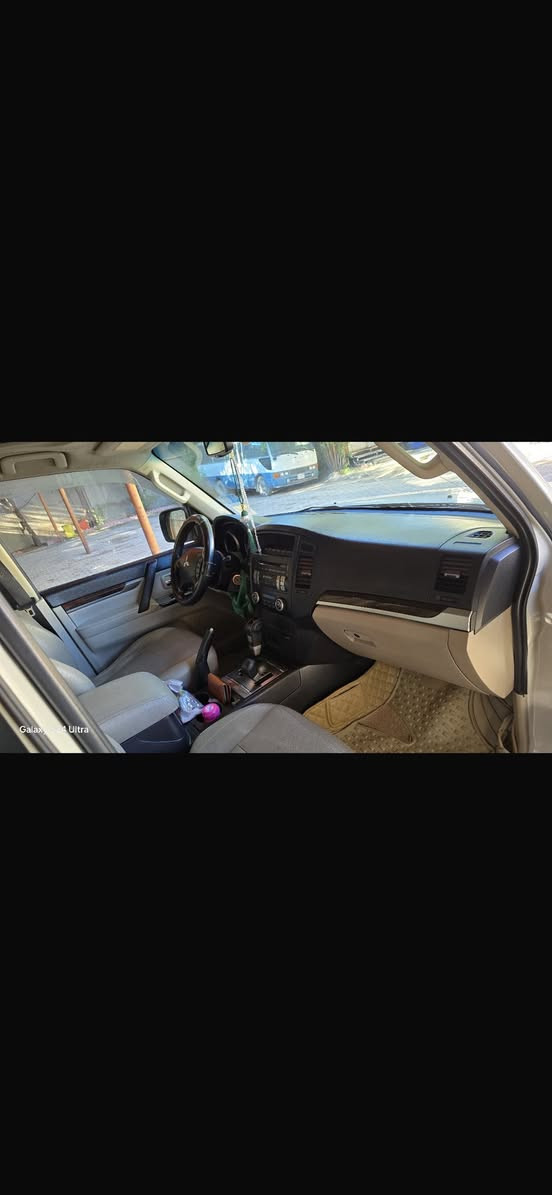 السلام عليكم
للبيع باجيرو حبتور موديل ٢٠١٤ معروفه الحبتور ام الدمام فول مواصفات
سعرها ( 187 ) وبيها مجال قليل
السياره كفاله عدا الجاملغ خلف السائق بارد فقط + طلع بلقماره ما نافذه فقط اثر ...
السيارة ماشيه ١١٣ الف قابل للزياده
للاستفسار : *********** ابو حسن
مكاني بغداد / حي اور قرب جامع الفردوس
