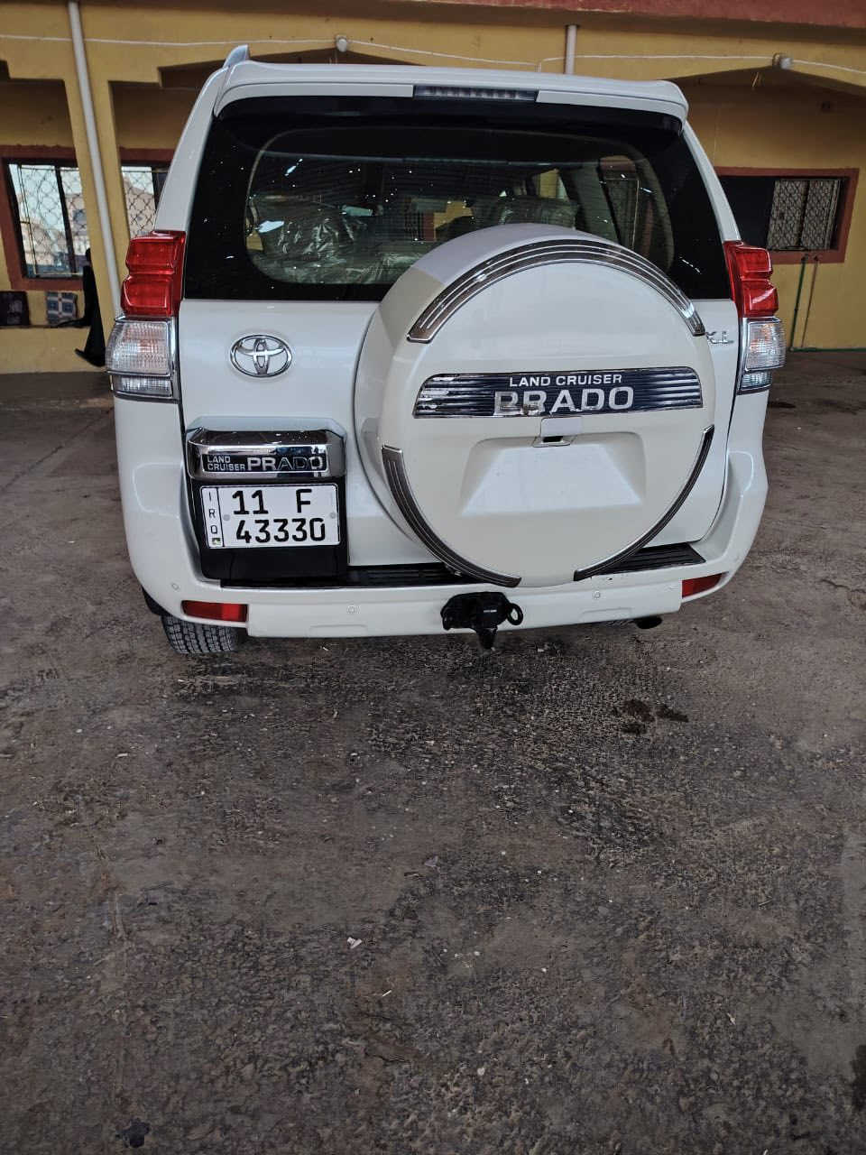 بسم الله وعلى بركه الله 
برادو 2011 بغداد مكفوله من البارد والصبغ كير محرك شرط ماشيه 240 كم السعر 240$ وبيها مجال بسيط 
مكان السياره كركوك الحويجه 
***********
