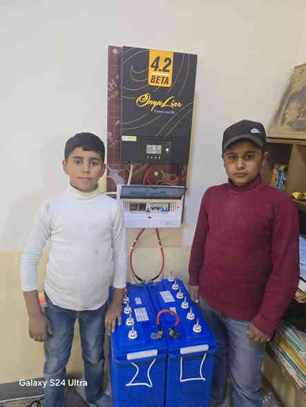 #مكتب #الطائي #للطاقه #الشمسيه
يقدم لكم افضل الحلول للطاقه النظيفه 
بدال ما تنتظر الكهرباء ترجع 
خلي بيتك يشتغل على طاقه نظيفه؛دائمه؛وأمنه 
تم بحمد الله تنصيب(1 ) منظومه للطاقة الشمسية 
في #ناحيه_القراج 

#قريه_عزيز_عبده

🔵أجهزه معتمده من شركات عالميه 

🔵 تركيب احترافي حسب احتياجات منزلك 

🔵تنفذ بكادر هندسي محترف 

🔵 بطاريات تيوبلر  ذات عمر طويل بضمان واحده سنه 

🔵 انفيرترات بضمان حقيقي 

🔵 الواح #لونجي   الغنيه عن التعريف  ٦١٥ واط   كلها ماركات عالميه غنيه عن التعريف 

🔵 صيانه مجاناً ما بعد الشراء مع دعم فني متواصل 

🔴 العنوان 

ناحيه الكوير _قريه الهويره 

للطلب:

***********  عدنان 
***********
***********
***********
*********** معن 

*********** عبوش
