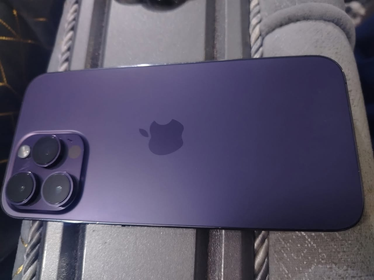 آيفون 14برو ماكس للبيع
بطاريه 90
ذاكره 256
جهاز شرق اوسط 
جهاز نضيف وكلشي مابي 
مبدل ضهر فقط ليز 
يعني ما مفتوح 
سعره ٨٢٥
بغداد الحسينيه مال راجديه 
***********
