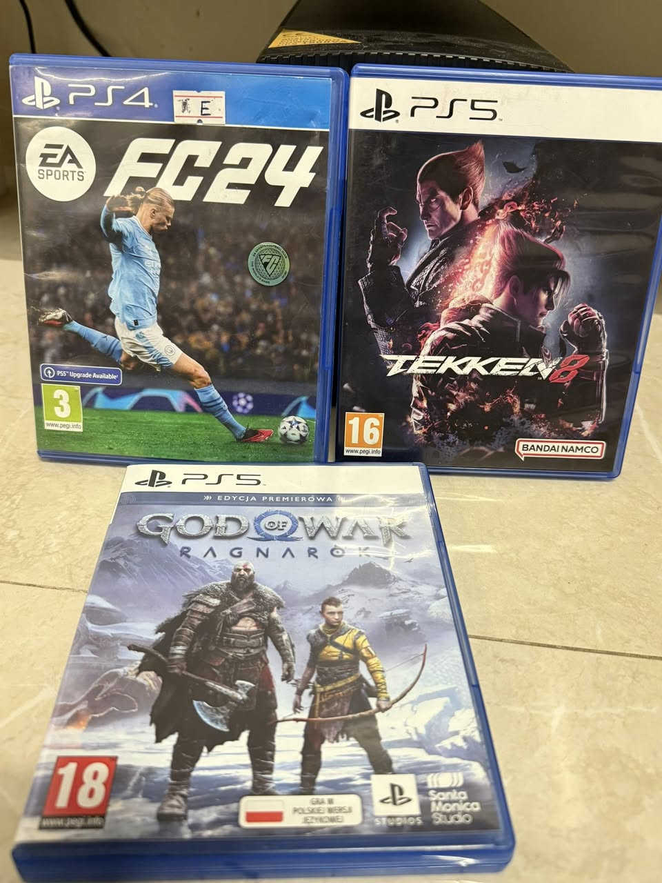 السلام عليكم بلي ستيشن 5 سلم واحد تيرا نضيف جدا كامل ملحقاته وياه كارتونته ويا يده اصليه اضافيه واقراص عدد 4 من والعاب مخزونه بجهاز  نفحص بأي محل تريد اخو الجديد مستخدم شهرين للاستفسار 
 
‭ 0774 000 0895‬
