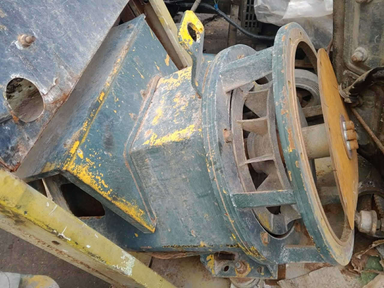 السلام عليكم  شاصي ورأس توليد ٣٠ كيفي ثري فيز العنوان بغداد البلديات اتصل على الرقم وسهلة ***********بي واتساب
