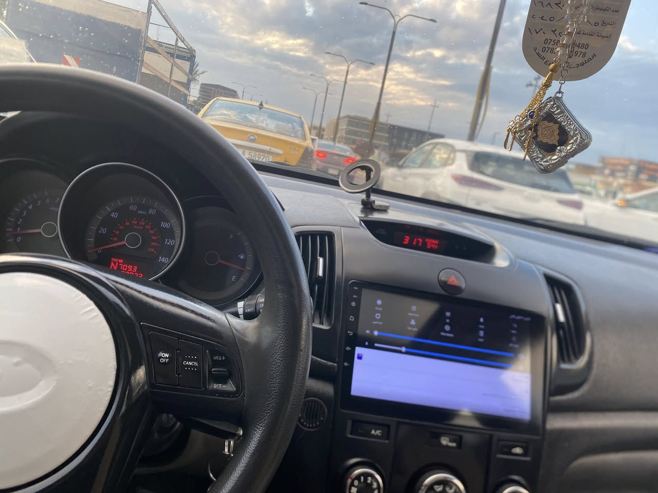 السلام عليكم كيا فورتي موديل 2012 بيع او مراوس ب سوناتا موديل 9 /10 سياره جاهزه
مابيها اي نقص 
كير محرك مابيهن. اي شي

صبغ فقط 3 قطع رش بدون معجون

جاملغين وباب سايق
مابيها معجون فقط شبر
مكاني فلوجه
***********

سعرها 88

***********
