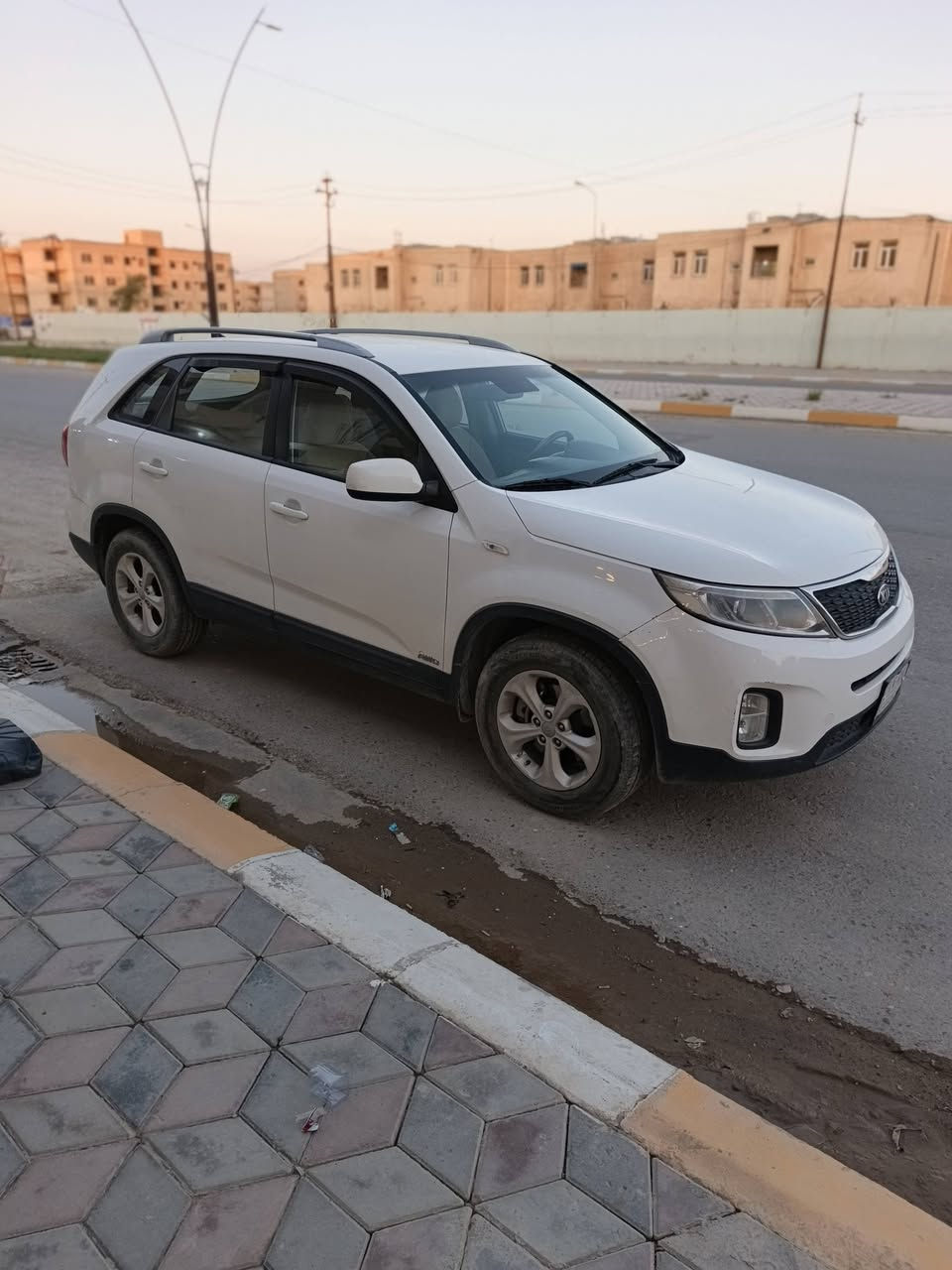 السلام عليكم... للبيع سيارة سورنتو خليجي ٦ سلندر موديل 2014 شرط محرك بلادي ممفتوح كير صدر كهربائيات رقم صلاح الدين ألماني السيارة نص فول سبعة راكب ماشية تقريبآ 138 كيلو متر فقط صبغ باب خلف السكن بدون دواخل السعر 165 وبيها مجال عنواني تكريت القادسية للأستفسار ***********..
