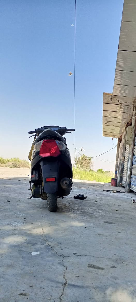 دراجه كامكو  V2مديل 13
جاهزه مانقصهه شيء  
السعر خاص 
***********
@إشارة
