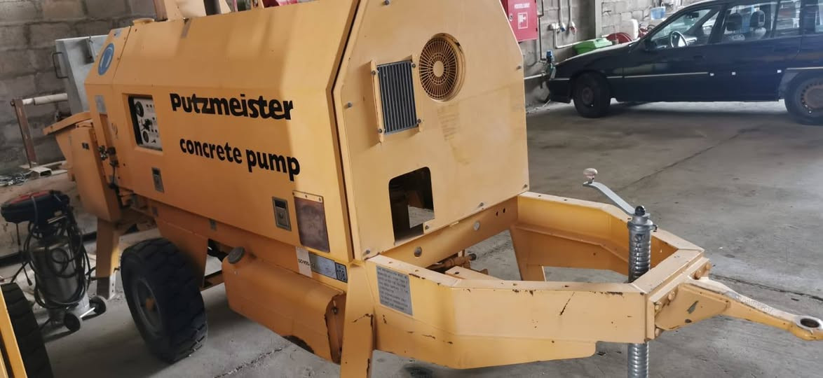 سلام عليكم اقرا المنشور زين وكل التفاصيل .....بمب صبة للدور الكبيرة او العمارات او الارصفة منشأة الماني
جديد مامشتغل بالعراق قوة الضغط لخليط الصب بارتفاع عمودي 90 متر وبمستوى افقي 260 متر ويمكن ان صب مساحة 30 متر مكعب بالساعة وحوض الخبط واحد متر مكعب ويمكن جره بواسطة اي سيارة حمل بيك اب او قلاب وماياخذ مساحة عند التصب وماتحتاج تسد شارع لان يمكن حت يكف عالرصيف فقط بدون صوندات مكينة ممتازة ونظيفة عالبلادي واكرر بالعراق ما مشتغل ....الاتصال ***********
