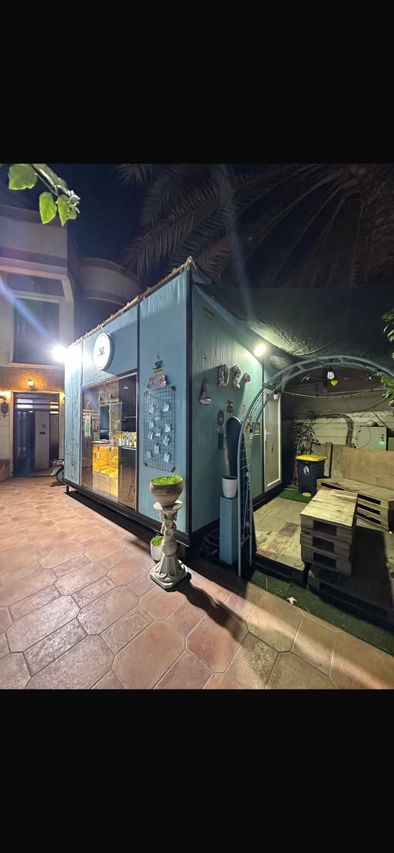 كرفان للبيع 3x4 نظيف جداً العنوان (بغداد / البنوك ) تريد تاخذ كـ مشروع جاهز ومكمل وياه سنك وفاترينا وميز  تريد كرفان للاستنفسار الاتصال على ***********
