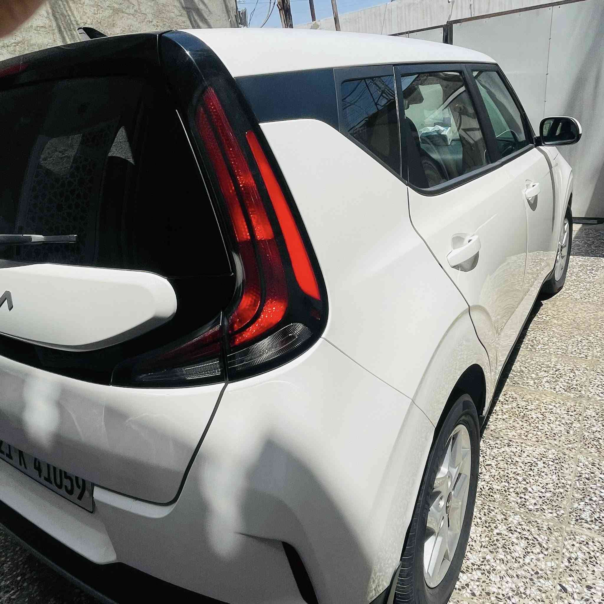 📍 الموقع: الغزالية
🔹 كيا سول (Kia Soul) موديل 2023
🔹 محرك 2.0 لتر MPI NU
🔹 4 سلندر
🔹 أوتوماتيك 

🛣️ الممشى: 52 ألف

✅ كاميرا خلفية
✅ 6 وسائد هوائية
✅ ABS + ESC + Traction Control
✅ تحذير الاصطدام الأمامي مع الكبح التلقائي
✅ الحفاظ على المسار والتنبيه عند مغادرته
✅ مراقبة ضغط الإطارات TPMS
✅ تشغيل تلقائي للضوء العالي

💰 السعر: 160 ورقة قابل للتفاوض بالمعقول

📌 ملاحظة: السيارة بيها حادث بالباب الخلفي جهة الراكب (عكس السايق)، وصورة الحادث موجودة ضمن المنشور

***********
