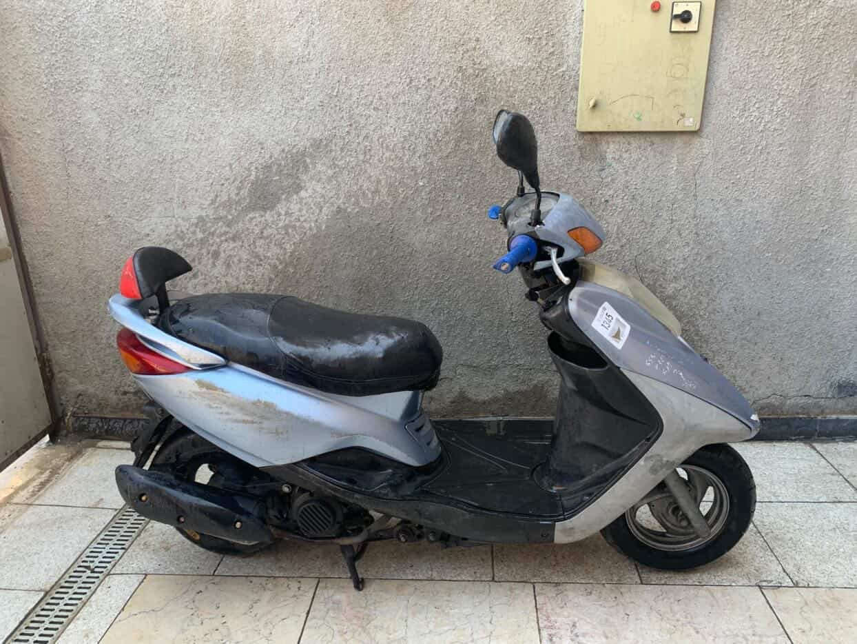 السلام عليكم دراجه بريز كابريتر للبيع الدراجه مرتبه وكل نقص مابيهه سلف وهندر باي وقت يعجبك ومتأخر حته الصبح الدراجه كلها ختم واحد منفوك ليجوه الاشار والجنطه هم مختمه وقبق الشاصي هم مختم ونفس الختم كامل شرط دراجه مكفوله من كلشي مكينه برغي ممفتوح بيها وبيهه تجوه ومري ملاتها من الرمبه اجن بيها يعتي بلادي مكاني البياع التواصل واتساب او اتصال الرقم ***********
