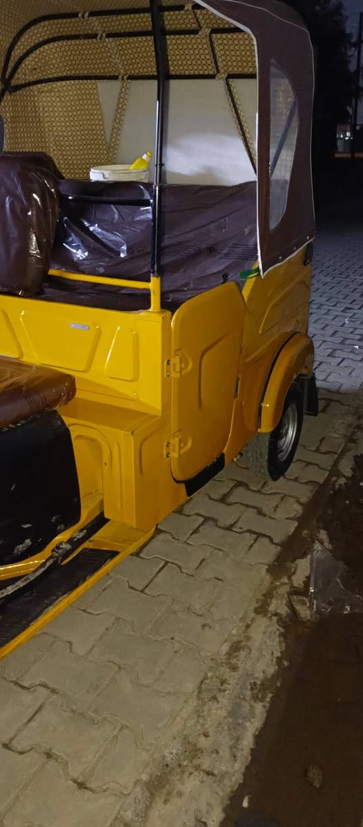 سلام عليكم تكتك مديل 2021 رقم وسنويه 
كشر كفاله عامه لا ضربه ولا صبغ 
مكينه كير كسل خير من الله 
عنوان بغداد حي نصر 
هاتف ***********
