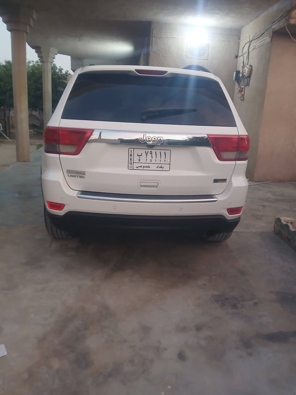 جيب للبيع ٢٠١١ فول بيها بس بارد الباب ورا سايق رقم *********** عنوان تكريت القادسيه
