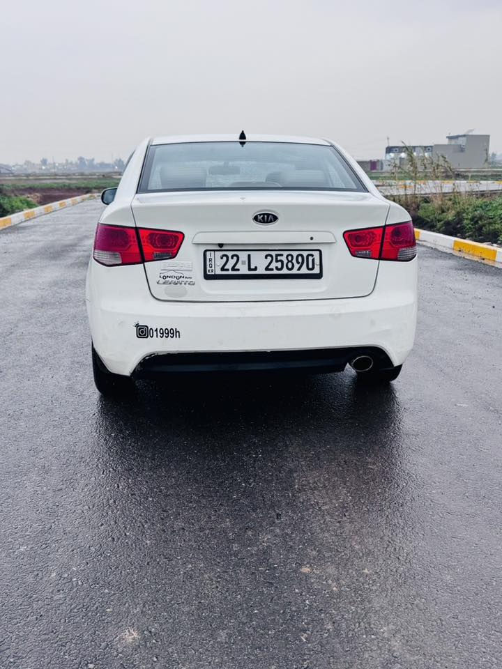 السلام عليكم
كيا سيراتو لبيع

موديل 2013

السعر 100$ 

شراي بيها مجال

سيارة بسمي مال جناي

محرك كير شرط

رقم الهاتف ***********
