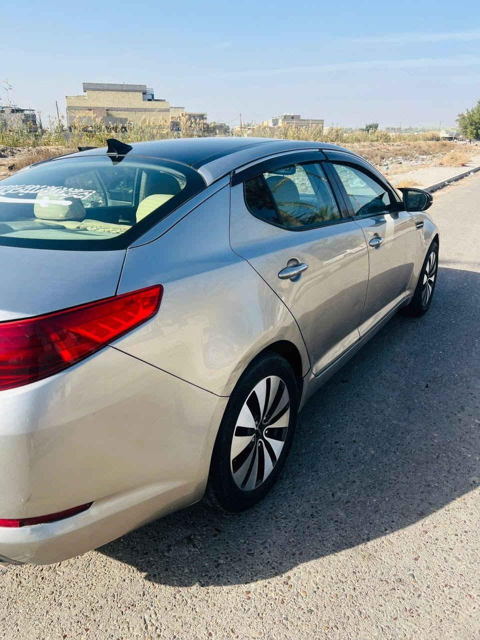 سلام عليكم للبيع اوبتما اعلى فئه ٢٠١٢ فول موصفات الاخير رقم بغداد هزه وسنويه جدد
وارد امريكي محرك ٢٤٠٠ وكير جدد بيه صبغ جامغ وبنيد بدون داخل تبريد ثلج بسمنه بنورامه  بصمه  تشغيل +ابواب كشنات كهرباء خزن ميموري  جلد داخل لونين بيجي صاج تحكمات حساس 
كامره مسجل دمام خلفي امامي 
عنوان بغداد الاتصال *********** بغداد, العراق
