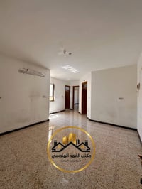 � شقة للإيجار – طابق أول 🔹 المساحة: 90 م² 🔹 تحتوي على: ✅ 2 نوم ✅ مطبخ ...