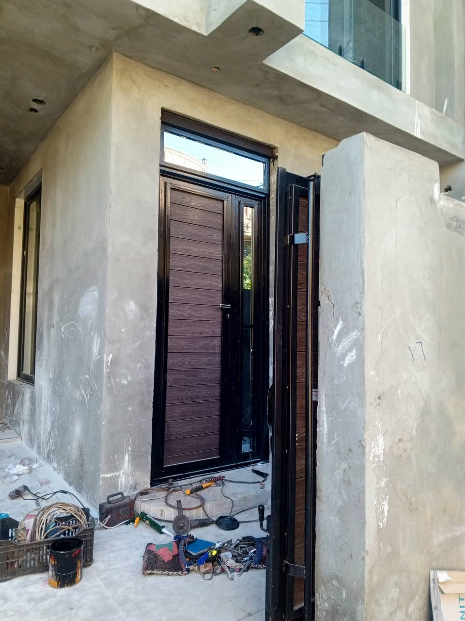 السلام عليكم معمل حداده بركات ام البنين الابواب والشبابيك كافه انواع العمل اسعارمناسبه  بي واتساب ***********/***********
