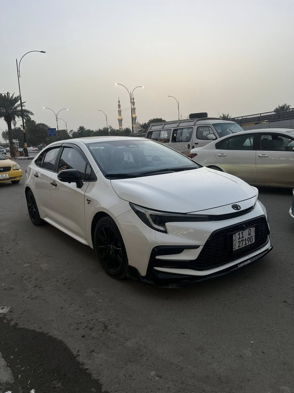 تويوتا كورولا GR هايبرد 2024 – فخامة رياضية
المواصفات: – محرك 1800 سي سي هايبرد – 4 سلندر

– ناقل حركة E-CVT ناعم وذكي

– تصميم خارجي رياضي بلمسات Piano Black

– دشبول اسود

– مقعد كهربائي واحد

– فتحة سقف

– 4 كاميرات رؤية محيطية مع نظام تسجيل

– شاشة وسطية تدعم Apple CarPlay وAndroid Auto

– دخول ذكي + تشغيل بصمة

– رادار أمامي + تنبيه مغادرة المسار

– أنوار LED أمامية وخلفية

– جنوط GR قياس 17 إنش

– عداد ديجيتال + تحكم من الستيرن

– مكيف أوتوماتيكي ثنائي المناطق

– نظام تثبيت سرعة

– فول مواصفات 

مكان سياره بغداد

***********
