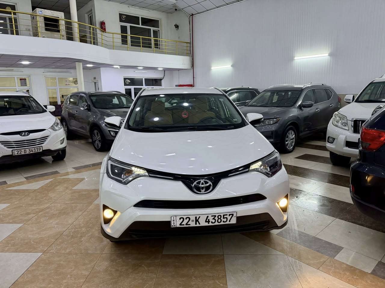 تويتا رافور موديل 2018 مواسةفات خةليجى 4X4 داخل اصفر ماشى 130الف  رقم سنويية كل جديد سيارة بسمى  سيارة جديد شريكة جيهان
0750 1654961
واتسأپ ڤايبر موجود مكان اربيل   شارع 100
