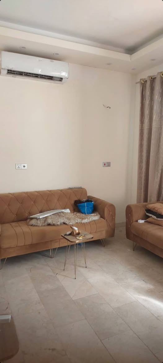 دار للبيع 50م بغداد الاعلام مجاور مركز الشرطة الاعلام الاستفسار *********** او ***********
