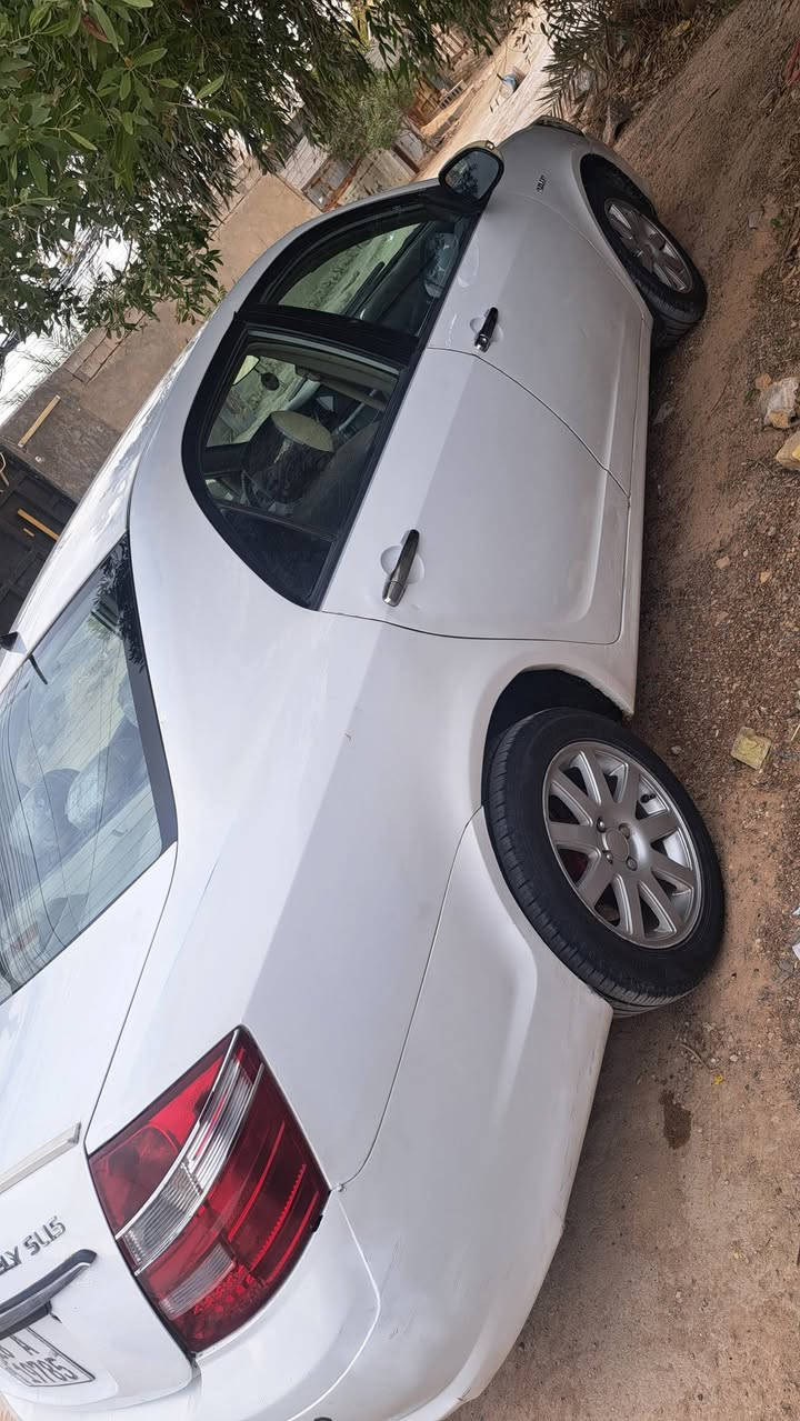 سلام عليكم للبيع جيلي  موديل. 2011  مكفوله كفاله عامه مكينه وكير علشرط تبريد ثلج تتفه شغاله كهربايات كله شغاله حداديه جديده تخم تاير جدد تحويل مباشر بسمي مكان نجف للستفسار ***********
