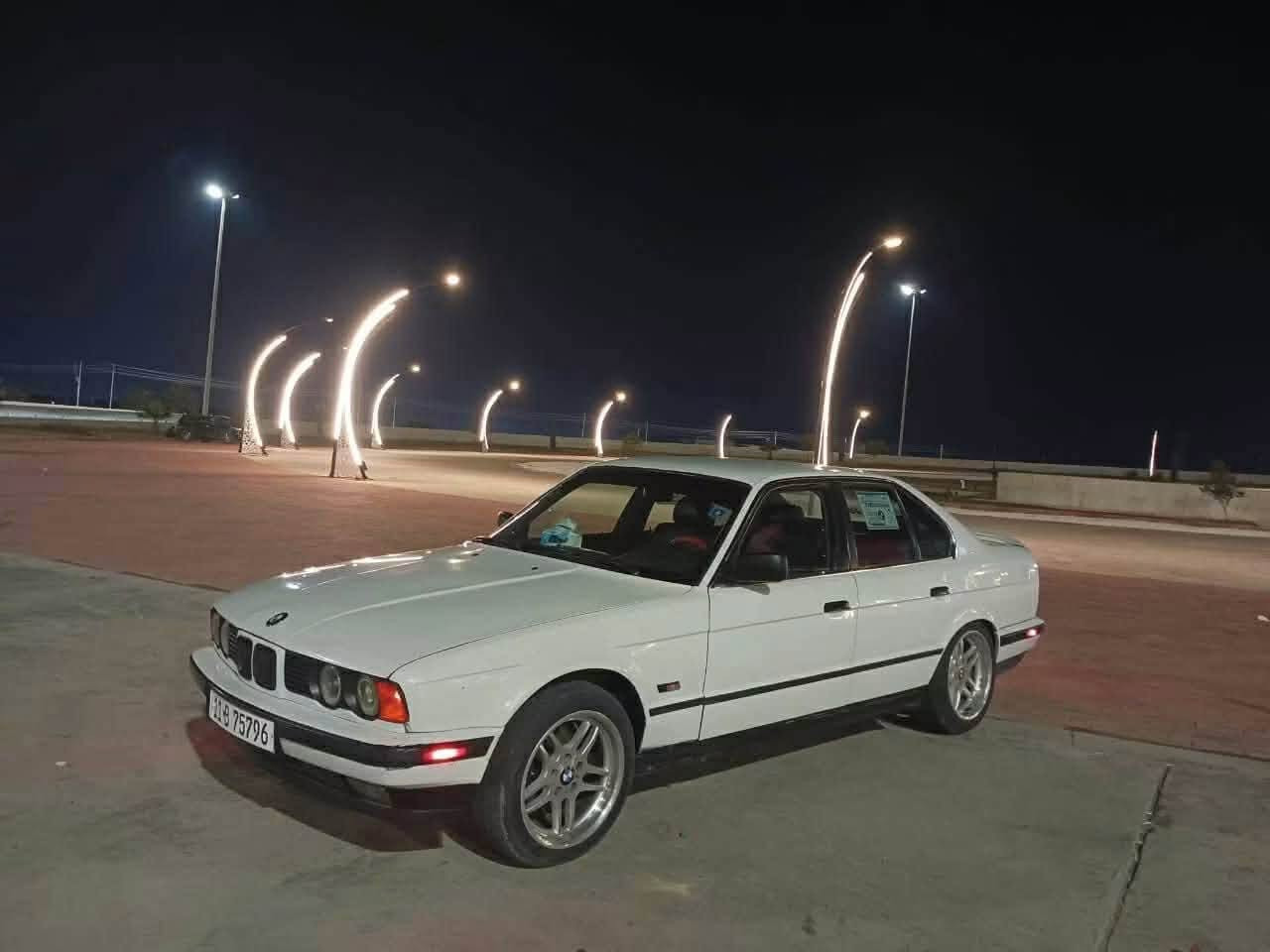 للبيع بي ام 91

525 مسكر عدل مكفول أصل وفصل

رقم بغداد انكليزي  بسمي 

سنويه لحد 2032

كير zf رياضي غني عن التعريف شورت شفت

اكسل 3.15 رون ناصي يخبل 
 السياره بعدها على وضع لشركه 

مكفوله من صبغ 

ويل M اصلي مختم

داخل جلد 

صدر خلفي وامامي جديد 

كهربائيات كلها شغاله وعلى وضع شركه

 مكان سياره بغداد 
#سعرها 52 وبيها مجال شي بسيط
***********
