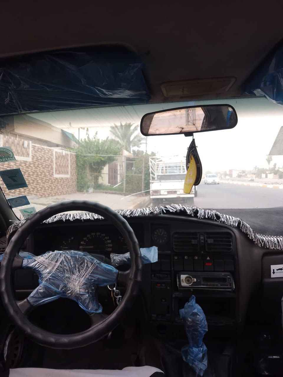 السلام عليكم ……
اوميكا للبيع بسعر اخو بلاش بس ٢٨ ورقه وبي مجال 
محرك ٢٠ السياره كير عادي 
السنويه بعد لل ٢٧ يلا تخلص 
السياره بسمي شرط التحويل والغرامات 
باتري جديد شاد قبل اسبوع 
راديتر تريض ابو ٣ عيون يعني انسه الحماوه بل صيف 
السعر ٢٨ ورقه وبي مجال للطيبيب 
رقم موبايل   ***********  
ما متواجد اغلب الوقت على فيس
