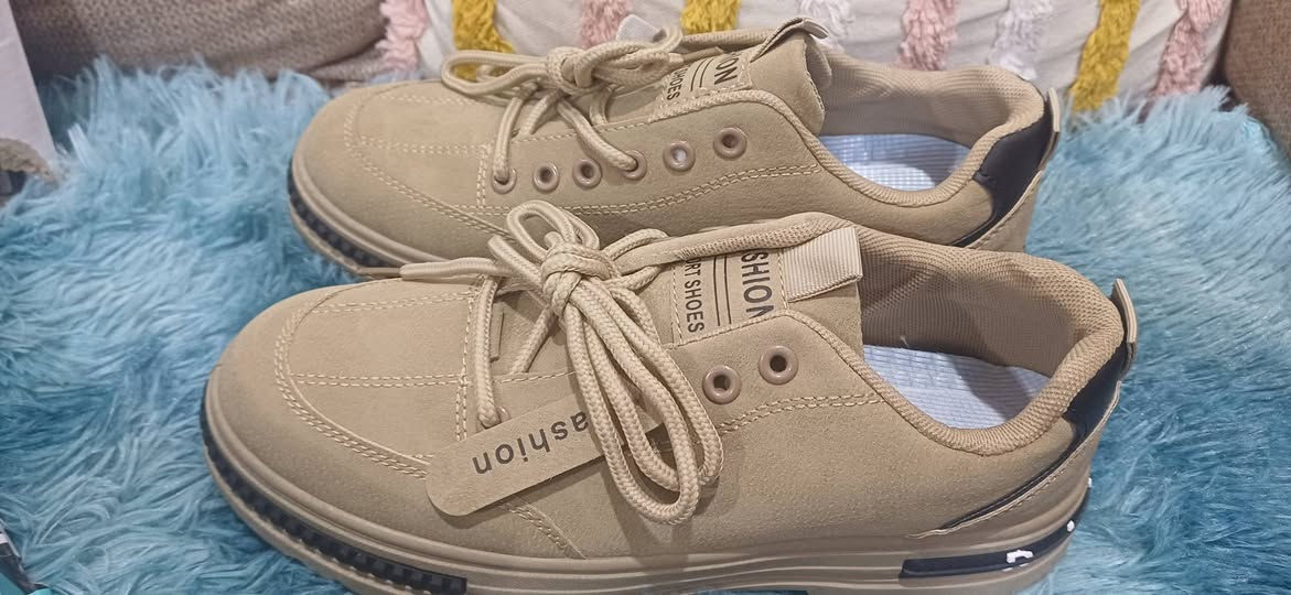 كاجوال رياضي قياس ٤١ انطيني سعر ولبست العافيه 🌺🌺


**إذا كنت صاحب هذا الإعلان وتريد حذفه لأي سبب، رجاءا أرسل رسالة إلى الدعم الفني**