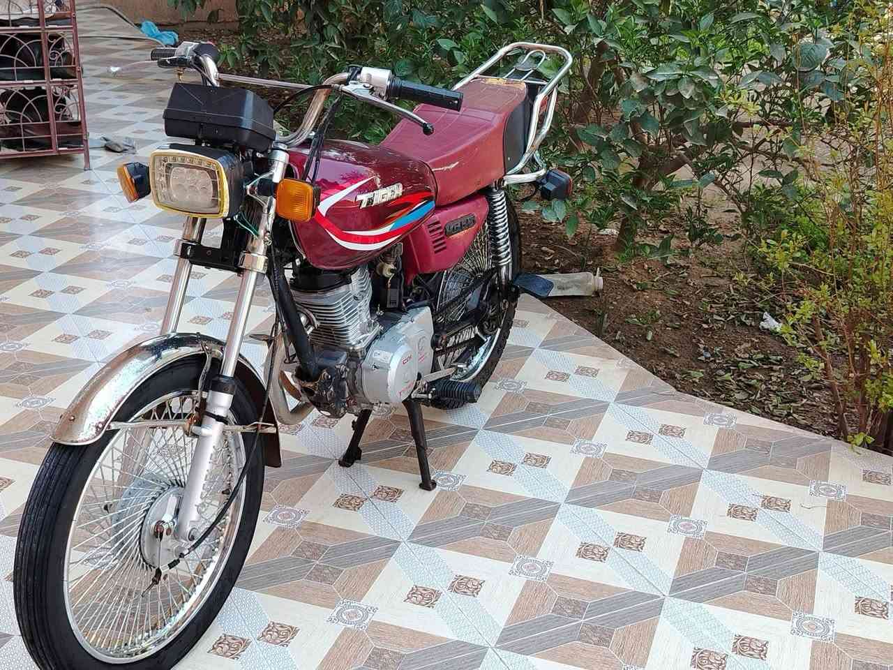 دراجه تايكر موديل 20 اوراق كرتونيه اصليه دراجه كامله مكمله
واتساب او خاص ديالي بهرز ***********وااتساب
