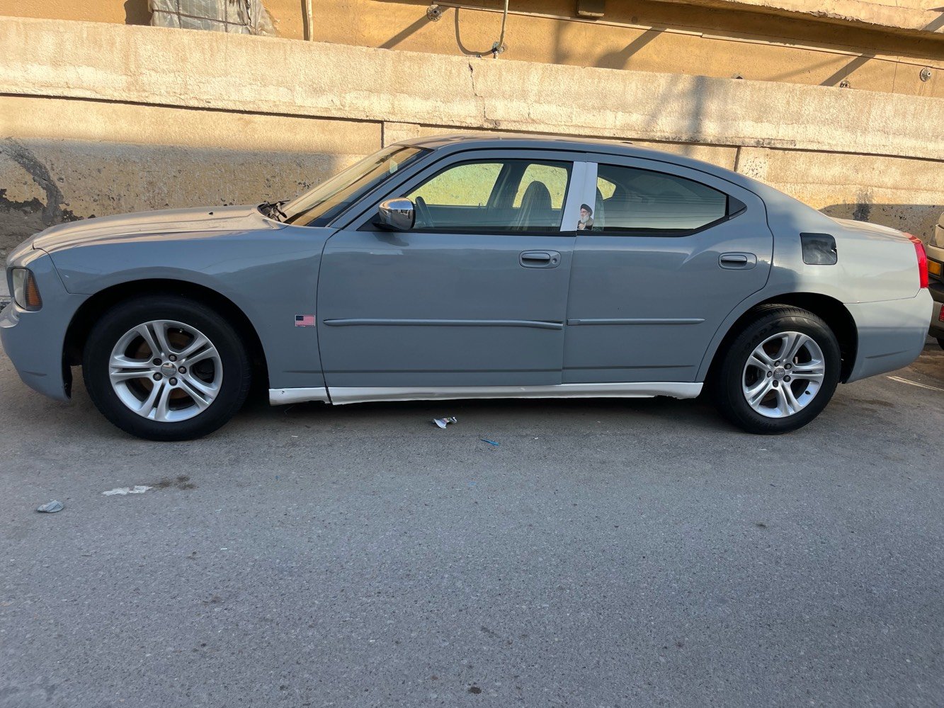 جارجر عشره  تغير لون. بصره بسمي رقم دولي  محرك كير مكفول.   بصره الزبير 