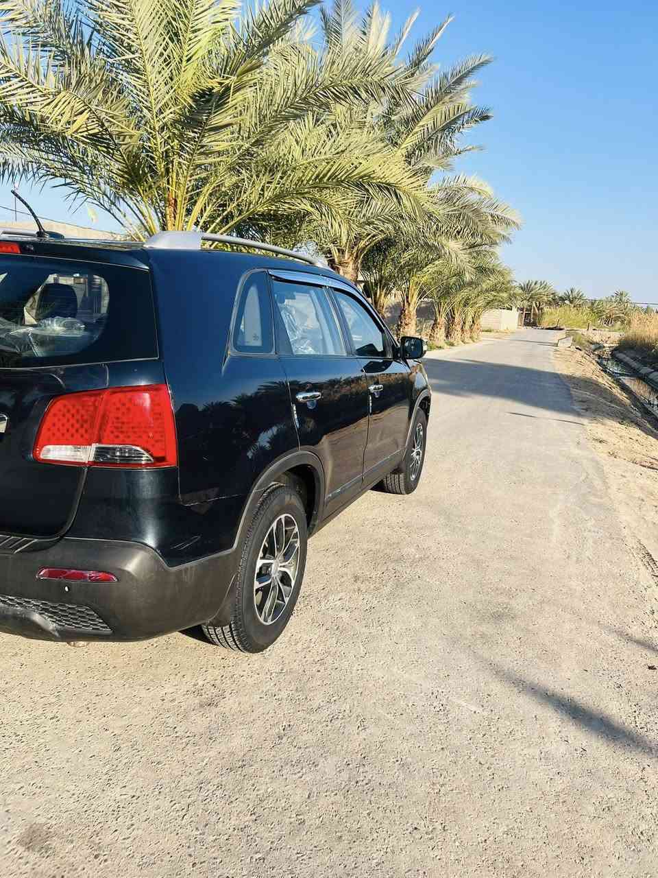 السلام عليكم
سورنتو وارد أمريكي موديل 2013اربعه سلندر سبعة راكب قطعتين تبريد كير ومحرك وحداديه وتخم تاير كله مكفول تبريد ثلج تخم تاير جديد حادثها جاملغ وبنيد بدًون دواخل وبيها صبغ بل جنطه والباقي مكفول بيها دوشمه قبل اسبوع مسويها بل نواب ب500الف الكشنات والارضيه رقم بغداد الدولي بأسمي سنويه وهزه وأرقام كله جديد المكان كربلاء السعر النهائي 112
المكان كربلاء 
***********
***********
