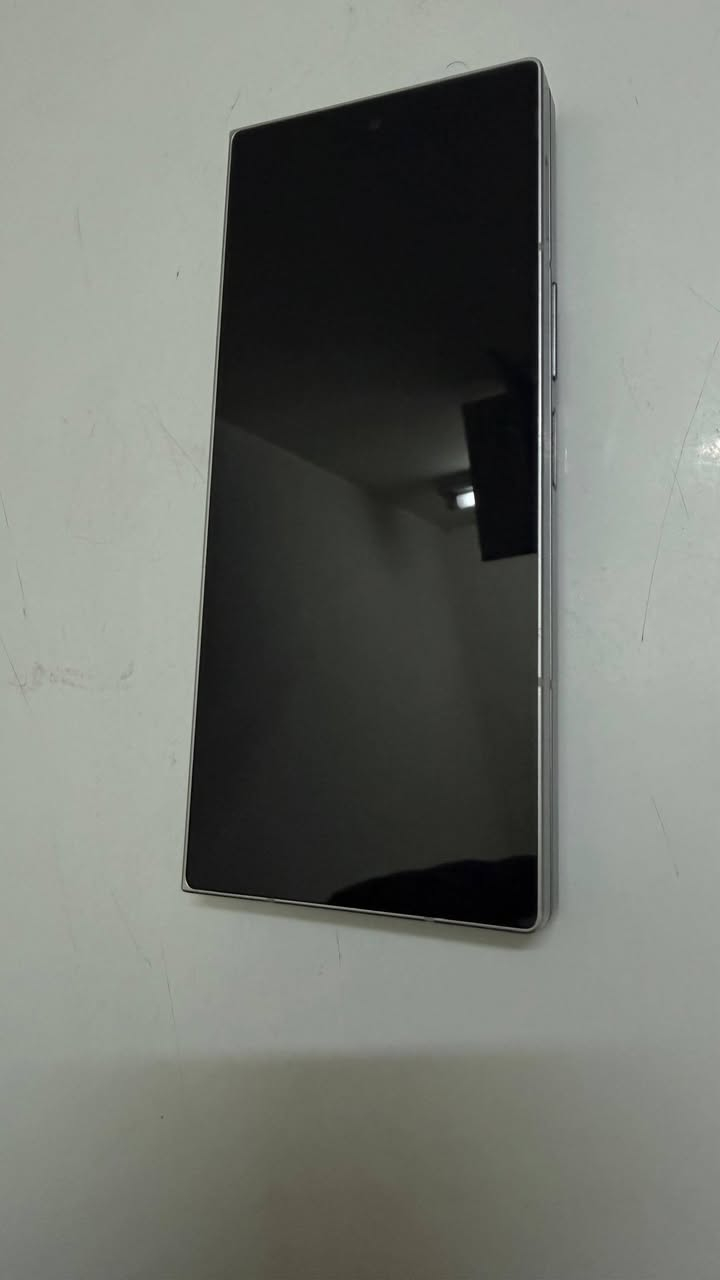 Z fold 6
ذاكرة ٢٥٦
نضيف جدا
غراض كاملة
للبيع بسعر ٩٥٠ الف


**إذا كنت صاحب هذا الإعلان وتريد حذفه لأي سبب، رجاءا أرسل رسالة إلى الدعم الفني**