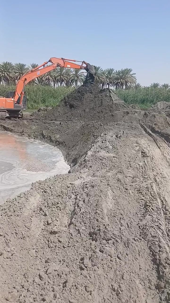 السلام عليكم متوفر متوفر رمل شط زميج درجه اولى  ***********

