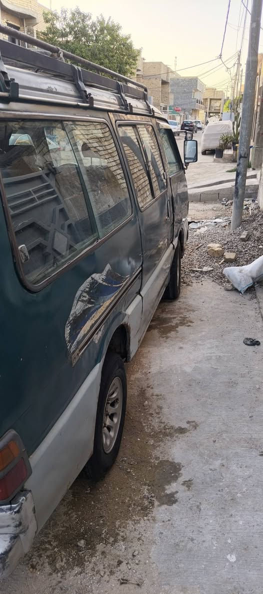 كيا بستا للبيع مكينه قبل يومين جفتناها كله غراض اصليه شواصيها لوره مصلحات وكهربائياتها لاماميه يشتغلن أما لخلفيات لا ومصفره هيئه وبسمي وخطها تاجي علاوي ورقمها بغداد الأماني وسعرها ٢٩ ورقه داخليتها نضيفه وماكنها بغداد تاجي حي لحسن لعسكري لتواصل ***********

