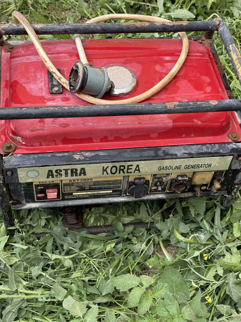 مولد نظيفة محرك 
وتوليد 
كابريتر  غاز   بانزين 
سعر 150 عمارة, ميسان


**إذا كنت صاحب هذا الإعلان وتريد حذفه لأي سبب، رجاءا أرسل رسالة إلى الدعم الفني**