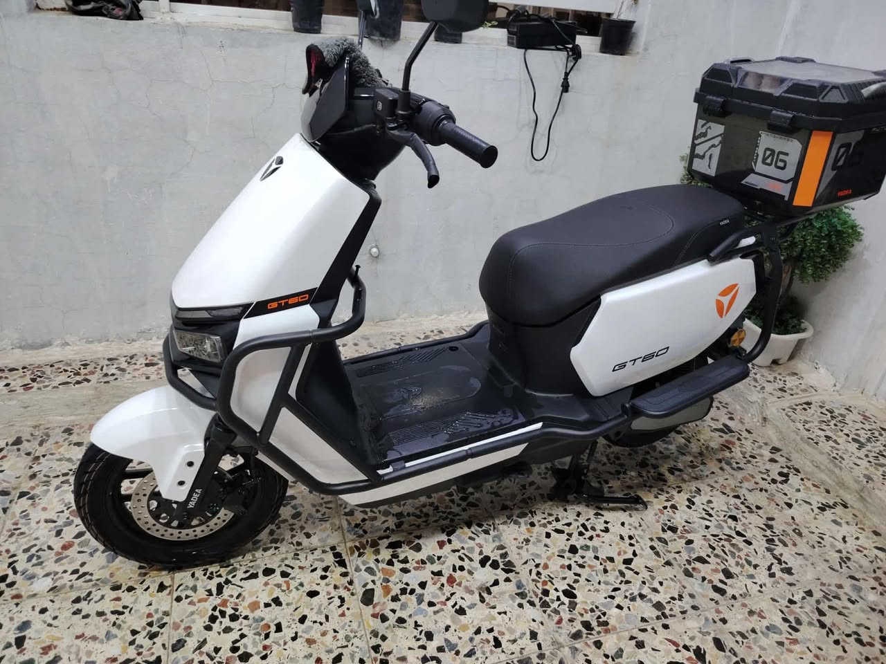 سلام عليكم 
دراجه GT 60
بحالت ضمان /موجود تفاصيل دراجه/وراح تشوف دراجه
شنو تفاصيله وصار 3 اشهر عندي /دراجه كفره ضد لكسر /دراجه سرعه حقيقي/ 3 مودات / وبيه نضام لبك
لحاب يتواصل يراسل واتساب /*********** /سعر دراجه مليون وبيه مجال /
واني ماخذه اغله موجود سعره بل وصل
