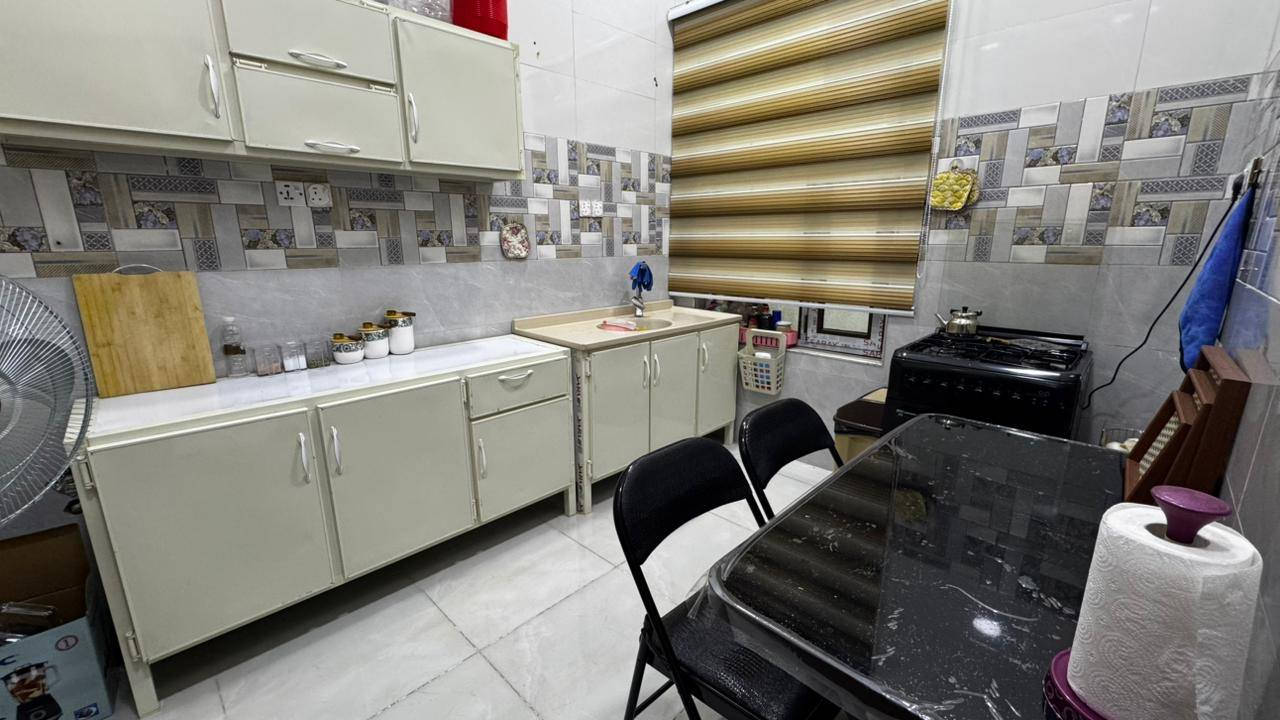 للايجار شقه  مؤثثة جاهزة  للسكن من المالك حصرا
مع توفر مولدة خاصه بيها ٣٠ امبير وخط انترنيت + سستم كاميرات

 غرفتين وصالة و خدمات تصلح سكن او مكتب تجاري تصير على شارع عام تجاري 

الكرخ - قرب شارع المطار  الرئيسي 

لمعرفة سعر الايجار 

الاتصال على الرقم 

***********
