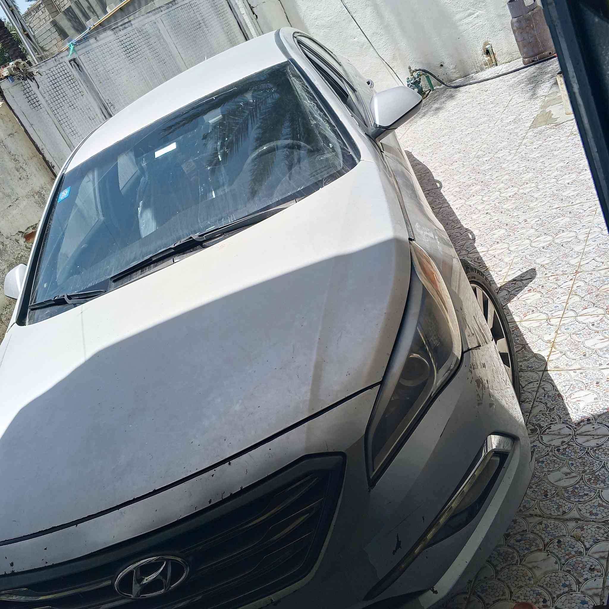 ابيع سريع سوناتا موديل 15 فوال موالصفات السعر 97 وبيهه مجال رقم بغداد السياره بيهه جراد ***********
