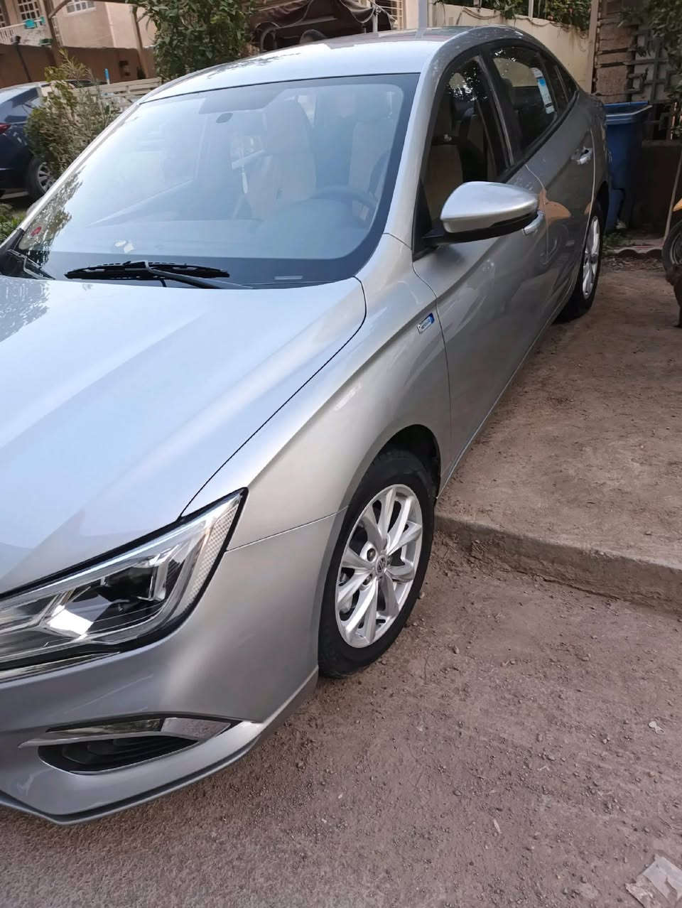 سلام عليكم اني ابولش بوليش درجه اولى وشرط الخلي سيارتك كزاز وبسعر مناسب فقط ب30الف رقمي ***********
