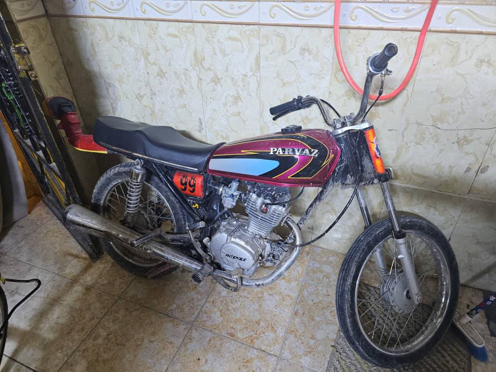 مكلف بنشر  دراجة ادوات تعمير كلة جديد مكفولة عشائريا رقم راعيهة باقي تفاصيل 
***********  وتساب  السعر 500
