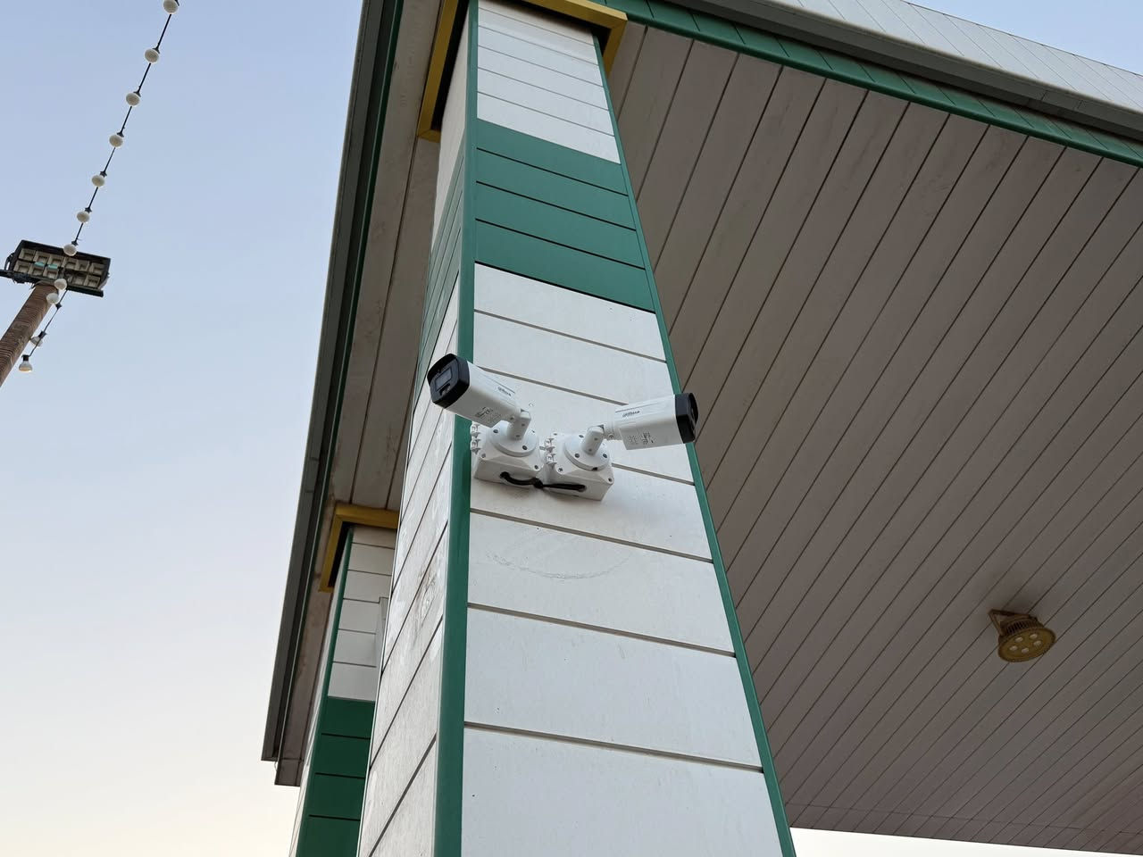 🧿(#رحم_الله_امرأ_عمل_عملا_صالحا_فأتقنه)🧿
الحمدلله تم تأمين محطة وقود⛽️ في بغداد التاجي (14)#كامرة
من ماركة #دهوا (5m)🌈Full C أصلي ضمان(س2) ‏سنتان                     
حصرياً ب أدارة🧑‍💻 #مهندس_طه***********📞🚗👷‍♂️
جديد وحصريآ ليس الوحيدين ولكننا الأفضل
يتوفر لدينا جميع أنواع السستم و التجميع 💯
‏Dahua ☑️
‏Hik vision ☑️
☑️ASWAR
وأسعار مغرية جدآ مع #مهندس_طه🥇👷‍♂️
عرض خاص🎁مع كل سستم ماوس لاسلكي مع كبل hd مع يو بي اس مجاني مع عمل احترافي 💯
نصب وتأسيس وتسليك جميع انواع الكيبلات
استاندات بوكسات وبعمل احترافي 1/1👍
يوجد أيضًا توصيل مجاني داخل بغداد وجميع المحافظات 🚕(#واتس_اب_فيس_بك***********☎️
‼️علماً ليس لدينا رقم اخر‼️
