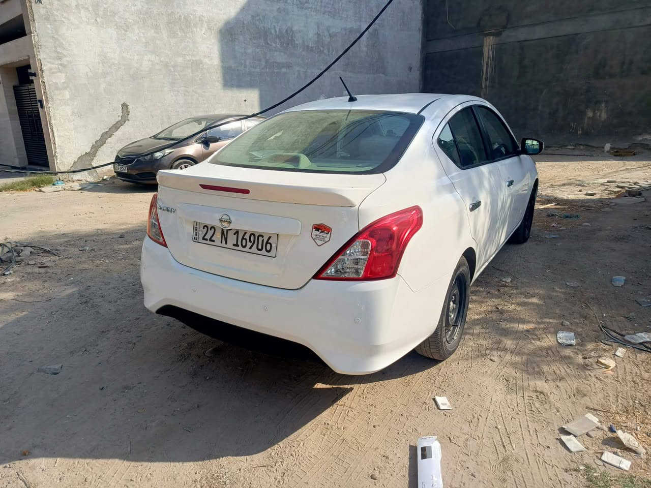 السلام عليكم سياره نيسان صني موديل 25ماشيه 25 على وضع الشركه مكفوله
شعر 120قفل قفل 
بغداد ***********
