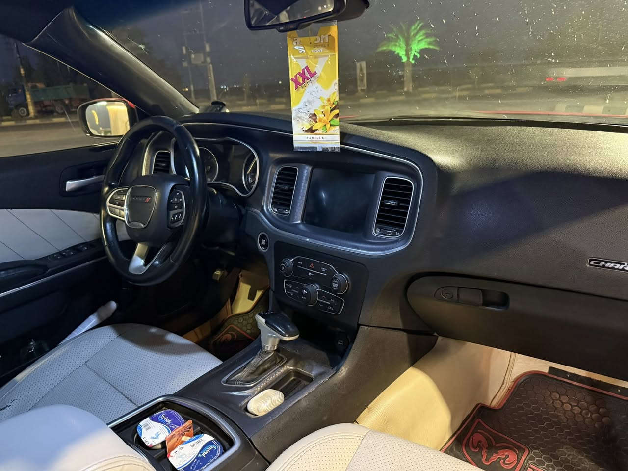 سلام عليكم شباب جارجر موديل ٢٠١٧ احمر طماطي وارد كندي داخله كلين بس بلعراق تبدل جاملغ بلادي بدون صبغ وبيه بارد قليل رقم سليمانيه سنويه ل٢٠٣٠ موصفات sxt معروفه شاشه كبيره شفتات ستيرن كامره دواره كشن حضن بلاجكتور سماعات الباين سياره جاهزه ونضيفه سعرهه ٢٠٨ وبيه مجال قليل شراي يتصل ***********
