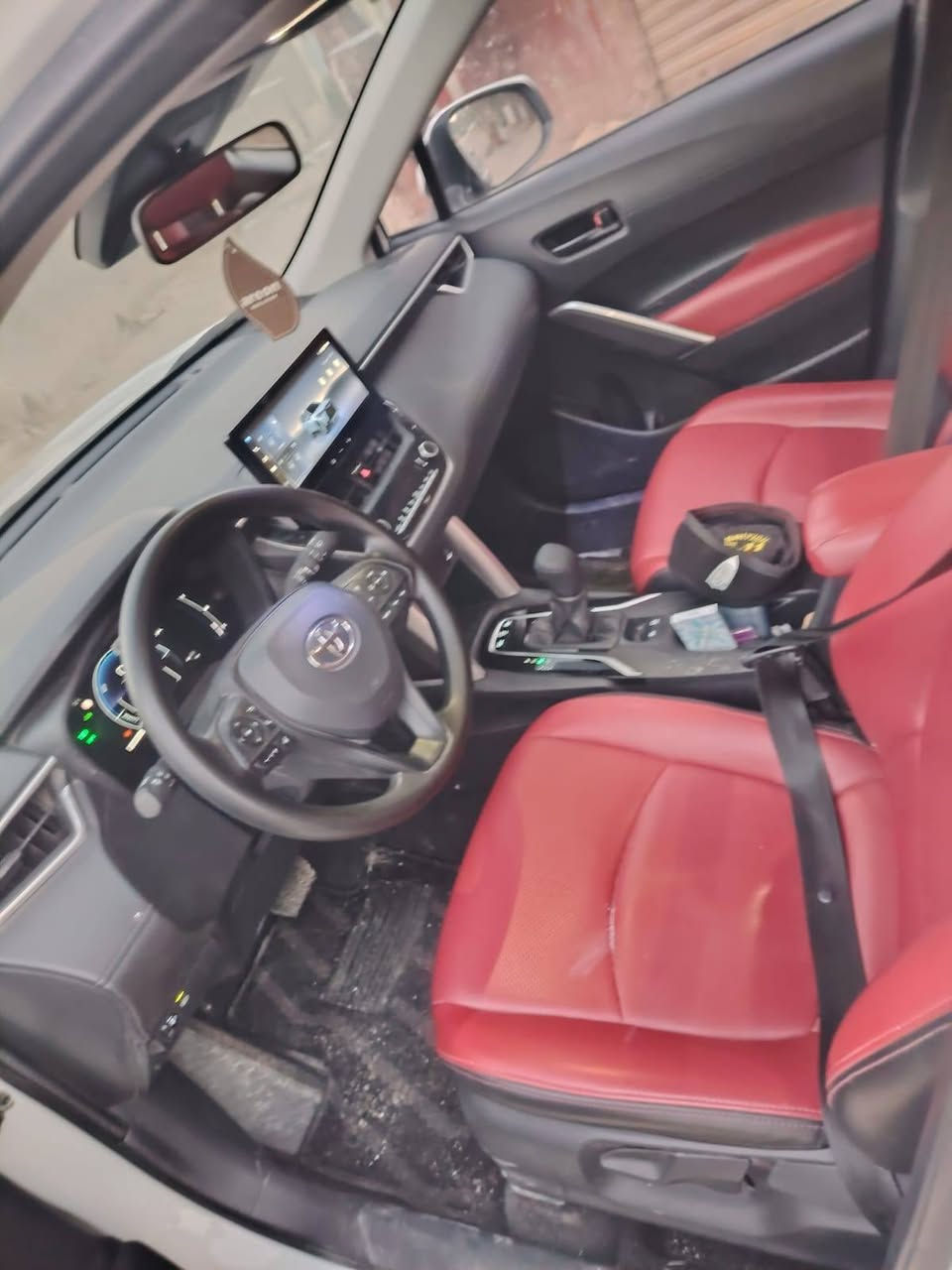 السـلام عليكم
كورلا كروس  هايبرد موديل 2024 
فول مواصفات 
كفالة عامة
ماشية 16الف 
بصمة تشغيل   بصمه ابواب
فتحة سقف

رقـم بابل الدولي

داخل جلد احمر 
مكان السيارة بابل حله سياحي 

تواصل رقم ***********
