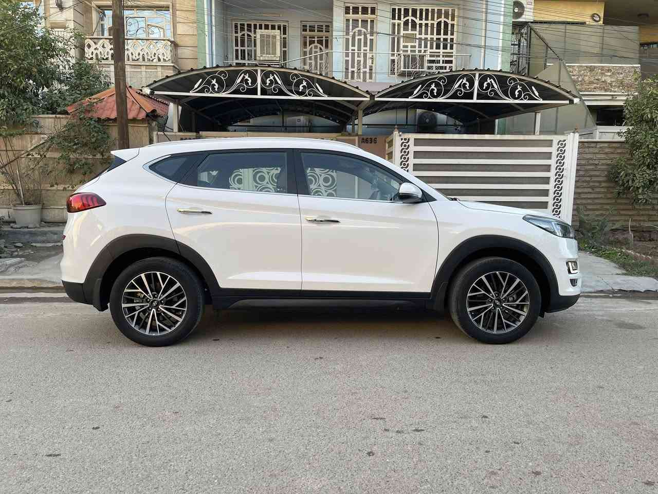 السلام عليكم توسان 2020 خليجي مكفوله كفاله عامه السياره كلش جديده ماشيه ( 41 ) الف عل وضع الشركه كير مكينه صدر تبريد تخم تاير كله جديد مابيه اي نقص السعر 218 مكاني بغداد  الكرخ م *********** ممتواجد عل فيس
