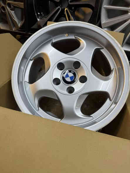 � للبيع ويل BMW M5 جديد
📦 طك كرتون – غير مستعمل

💵 السعر: 300$ ثابت
🔁 مراوس موجود حسب القناعة

📍 الموقع: بغداد – حي العامل – شارع 7 نيسان
📱 الاتصال والواتساب: ***********
🚗 توفير خدمة التوصيل
