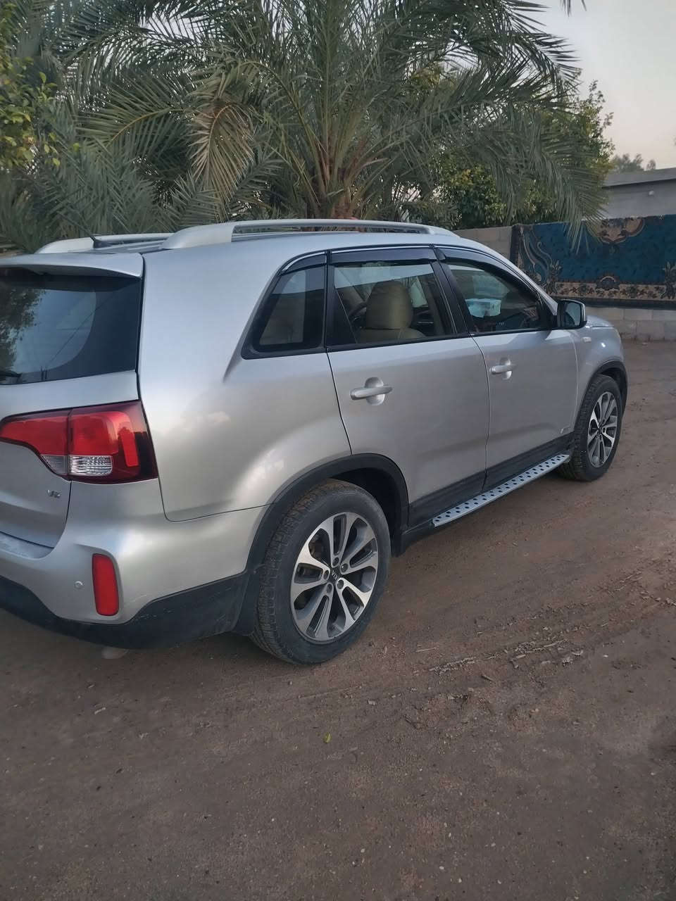 للبيع سورنتو موديل 2013 خليجي سبعه راكب للستفسار؟***********
